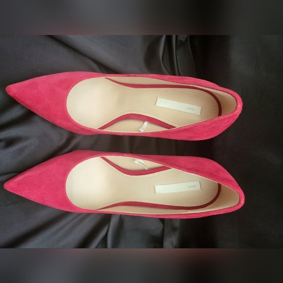 NWOT H&M Red Suede High Heels - Picture 14 of 16
